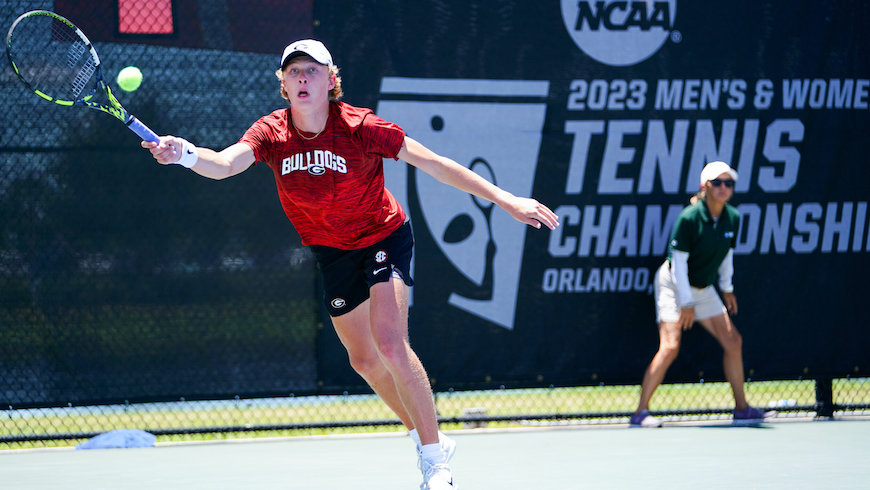 Ethan Quinn of The University of Georgia in action during the 2023 NCAA Division I Men’s Tennis Championship Singles Finals at the USTA National Campus in Orlando, Florida on Saturday, May 27, 2023. (Photo by Manuela Davies/USTA)