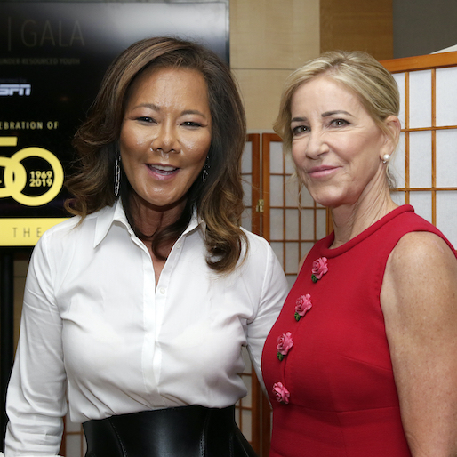 Wu pictured with USTA Foundation chairperson and 18-time Grand Slam singles champion Chris Evert. (Photo by Steven Freeman/USTA)